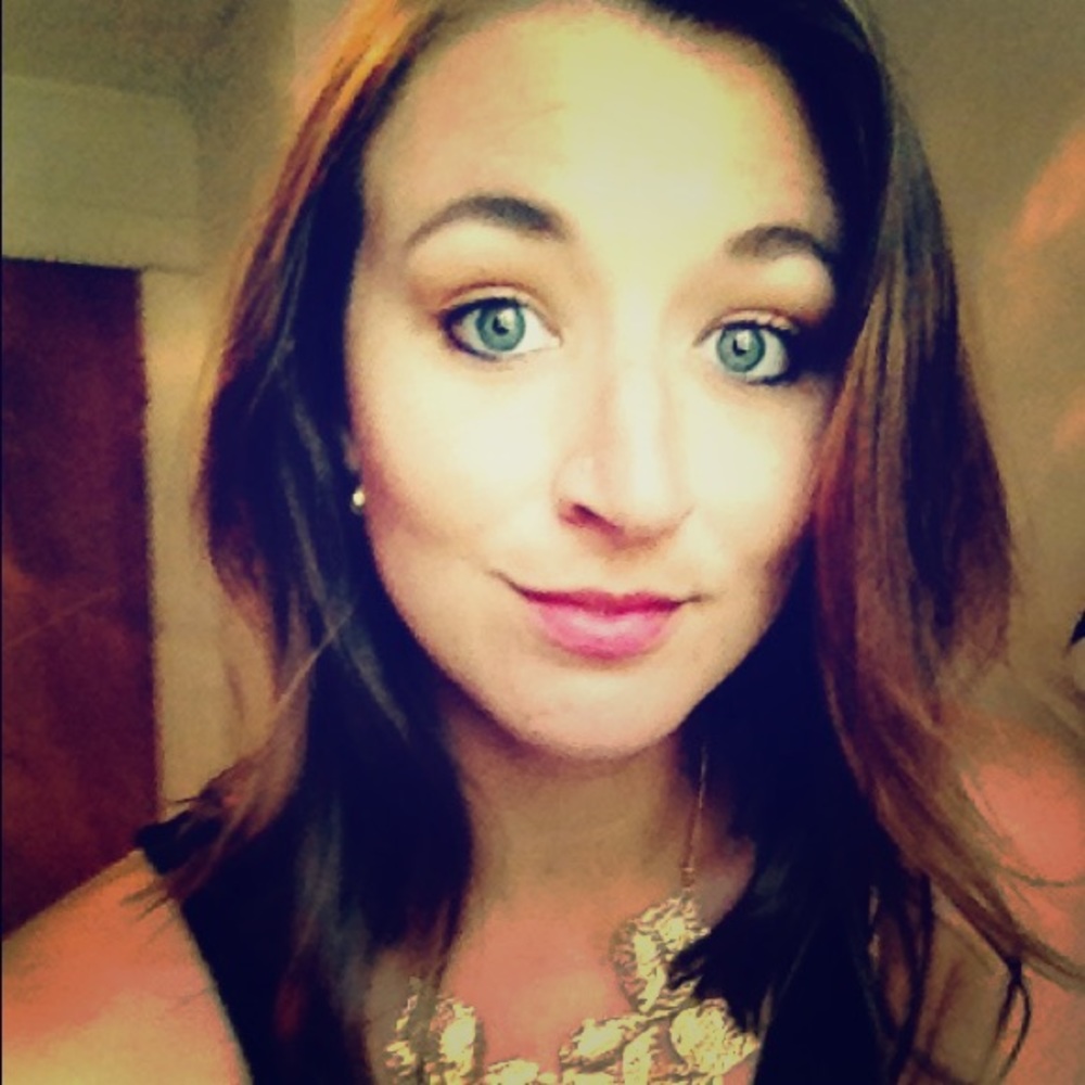 Meet your Posher, Laura
